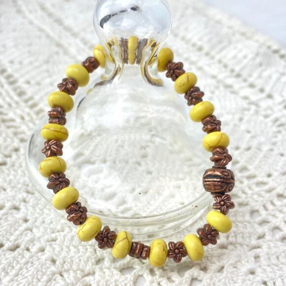 Floral Brass Charm Yellow Howlite Beaded Bracelet - Picture 1 of 2